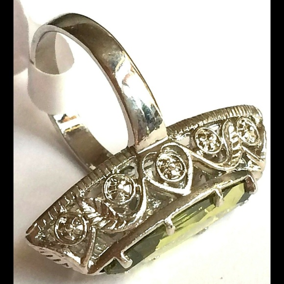 Vintage Art Deco Cocktail Ring Marquis Green Cubic Zirconia Peridot Size 9 - Picture 6 of 8